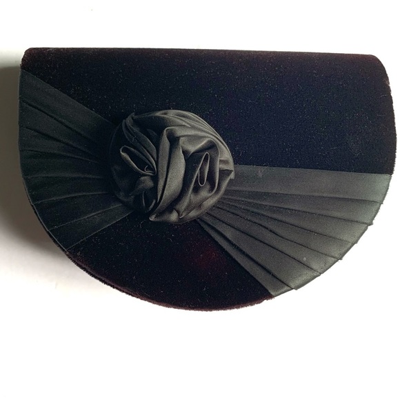 Vintage Eaton Velvet Purse - Picture 1 of 8